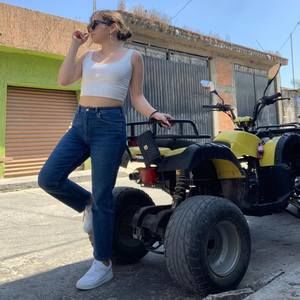 Meet your Posher, Itzel